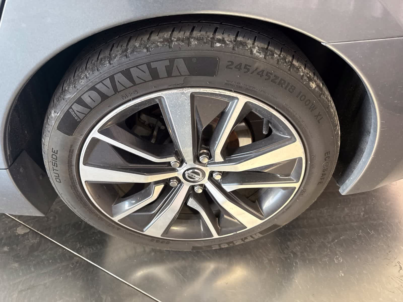 Used 2020 Nissan Maxima 3.5 SV w/ Floor Mat Group FWD image 10