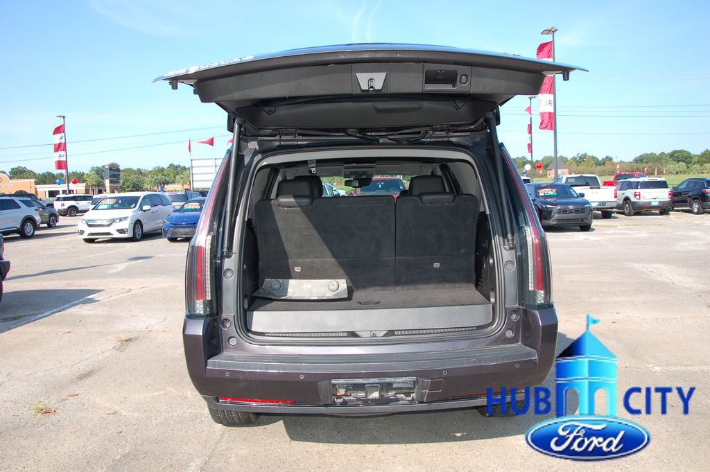 Used 2016 Cadillac Escalade Luxury AWD/4WD image 23