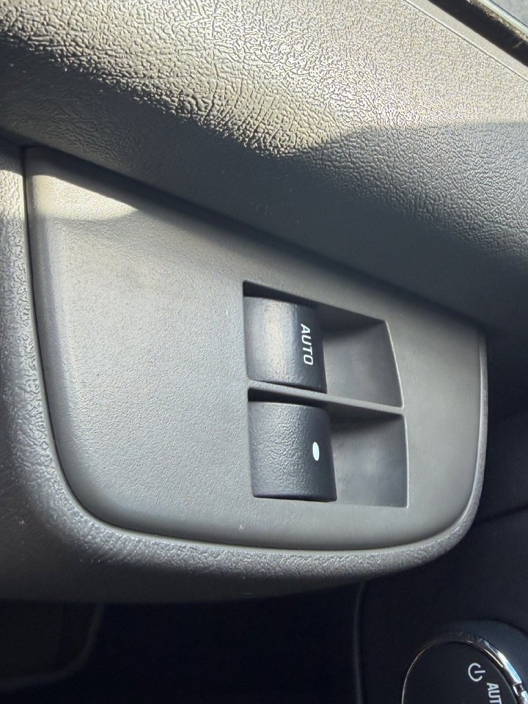 Used 2019 Chevrolet Express 2500 w/ Driver Convenience Package RWD image 33