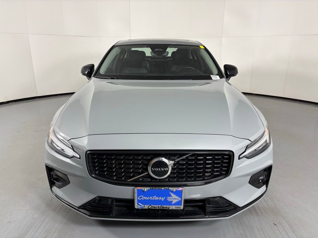 Used 2024 Volvo S60 B5 Core AWD/4WD image 3
