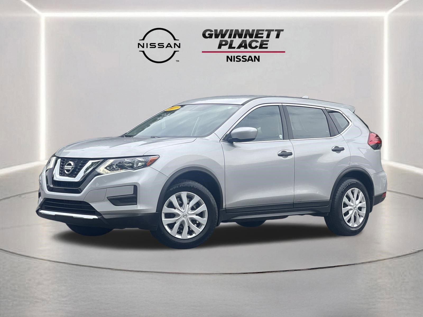 Used 2017 Nissan Rogue S FWD image 1