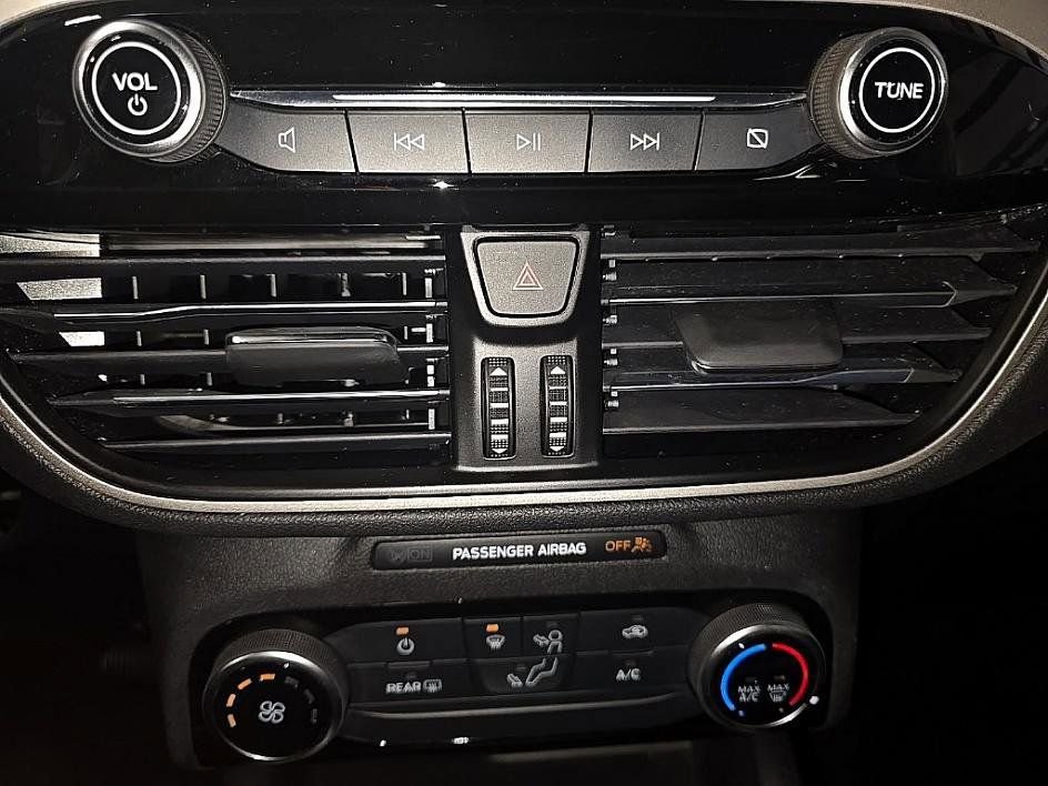 Used 2022 Ford Escape SE image 20