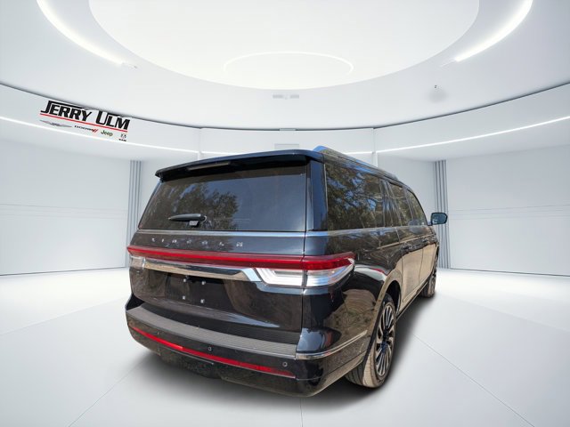 Used 2022 Lincoln Navigator L Black Label image 3