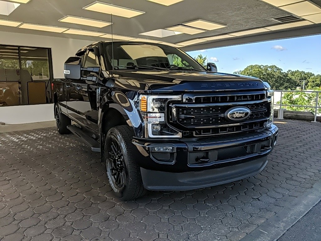 Certified 2022 Ford F350 Lariat w/ Black Appearance Package image 3
