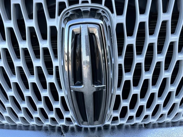 Certified 2024 Lincoln Navigator L Reserve image 8