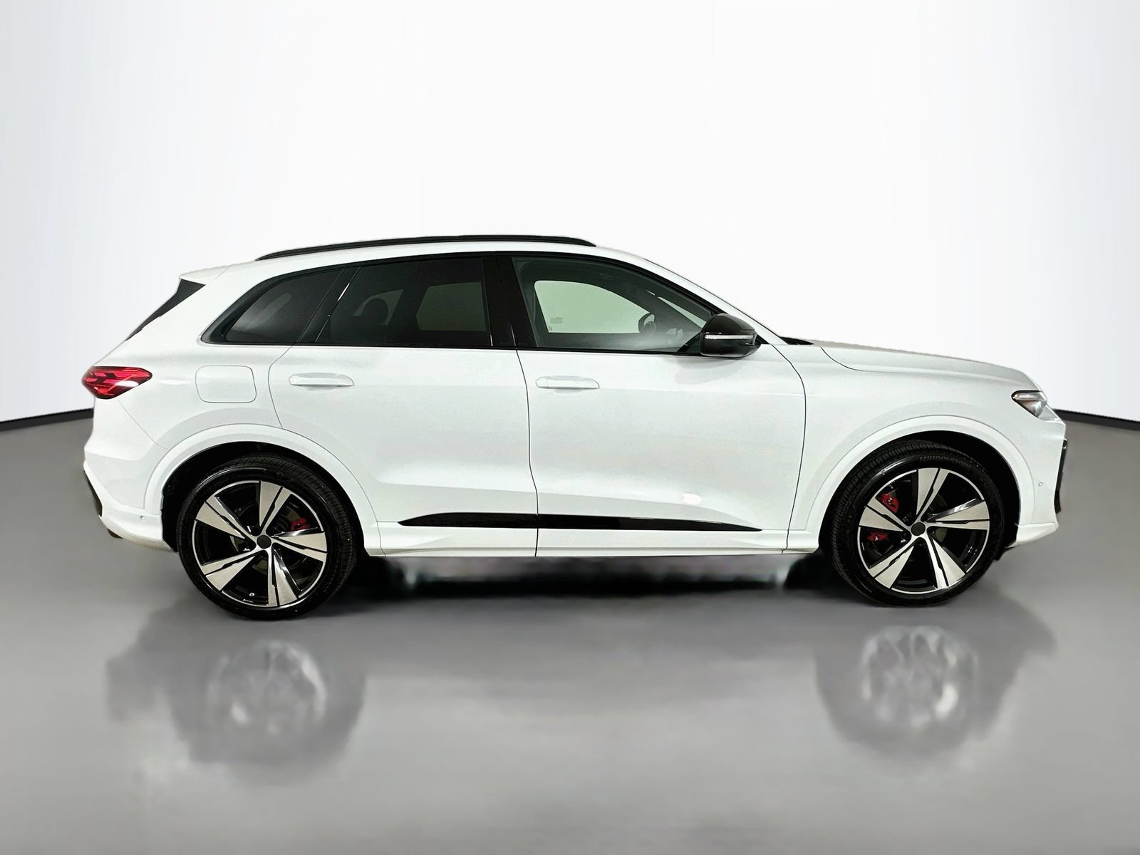 New 2026 Audi SQ5 Premium Plus AWD/4WD image 4