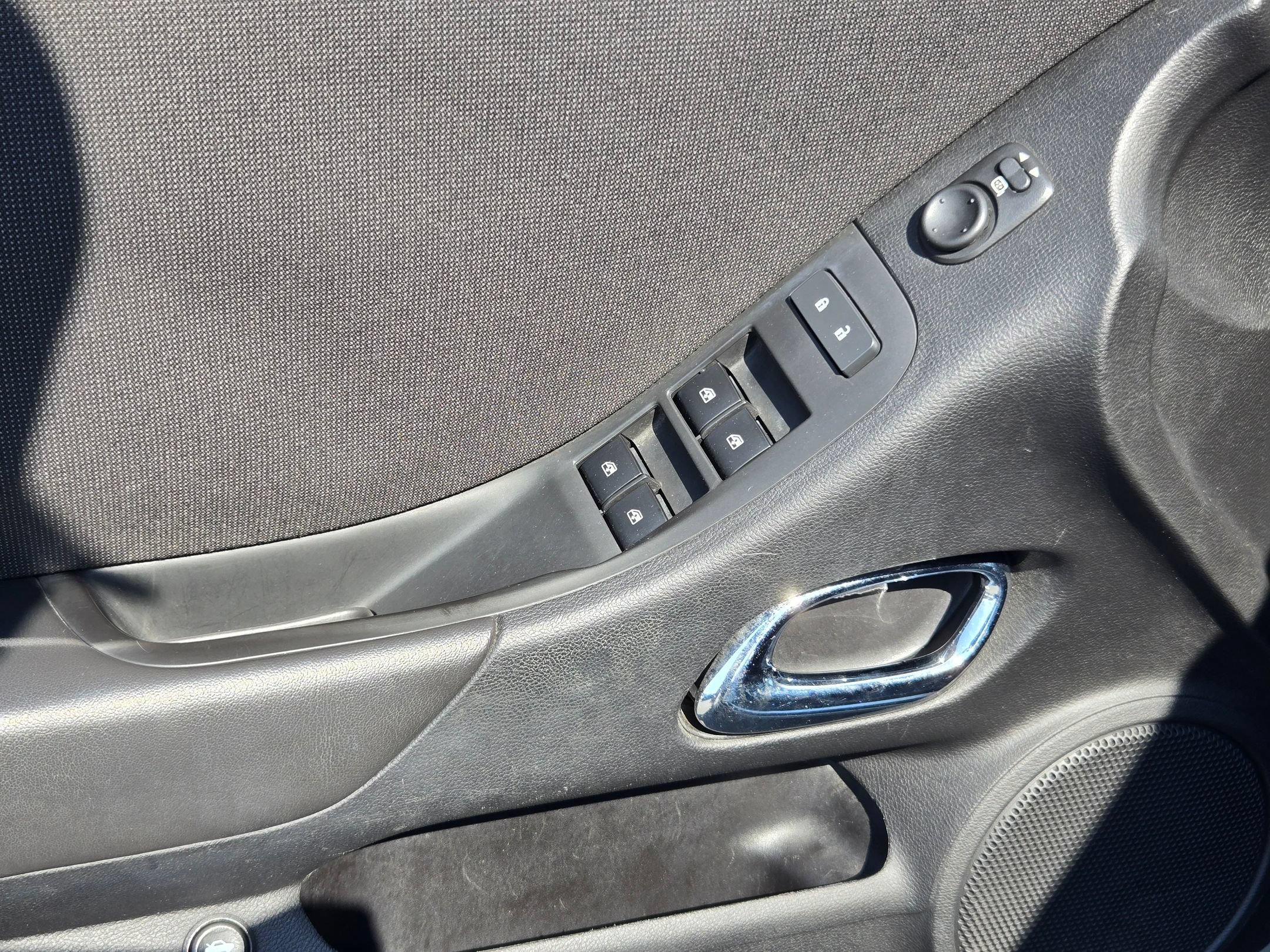 Used 2015 Chevrolet Camaro LT RWD image 21