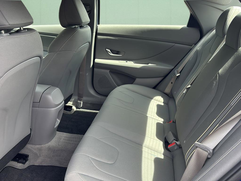 Used 2025 Hyundai Elantra Sport FWD image 16