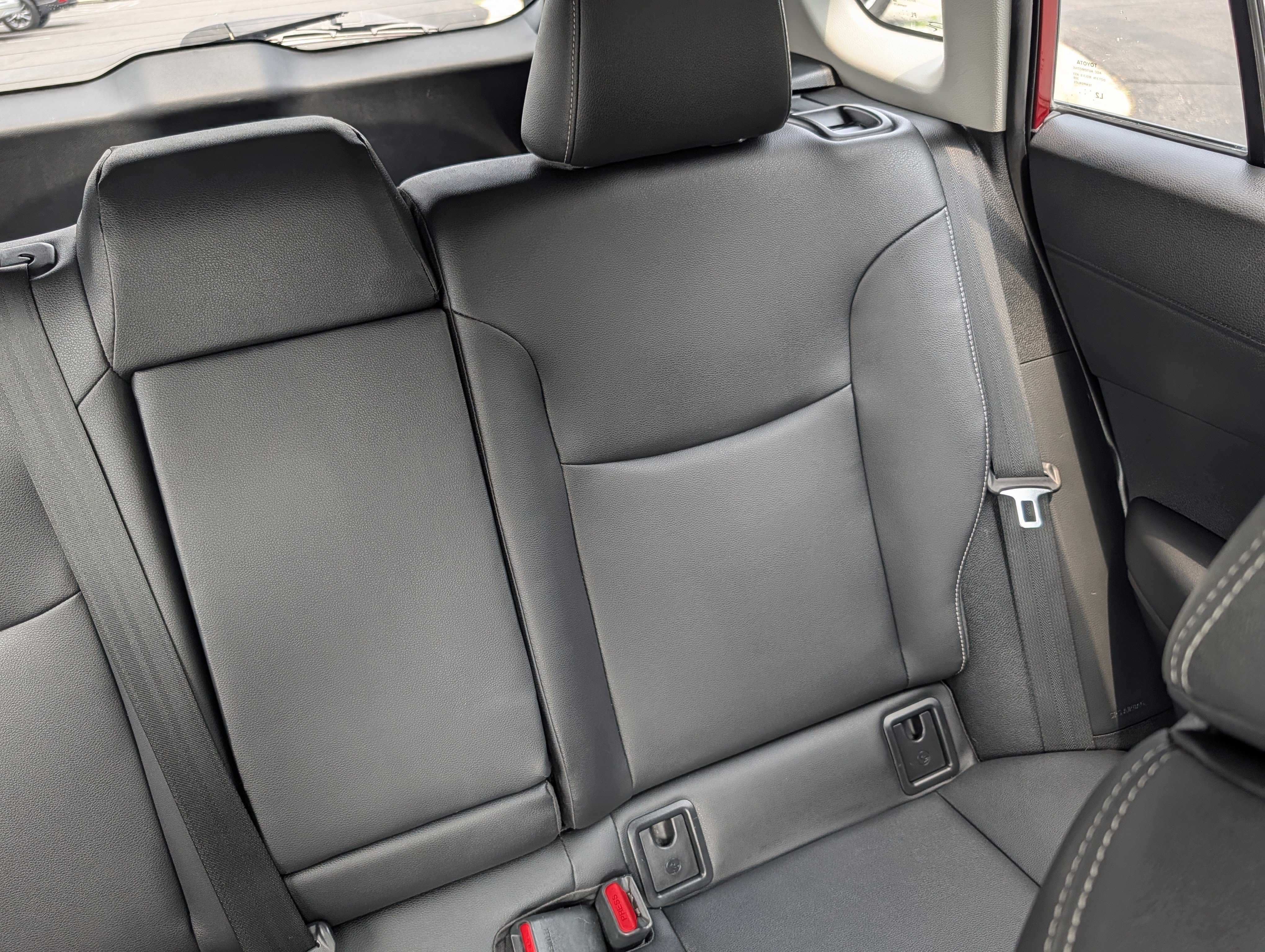 Used 2023 Toyota Corolla Cross XLE w/ Convenience Package AWD/4WD image 14