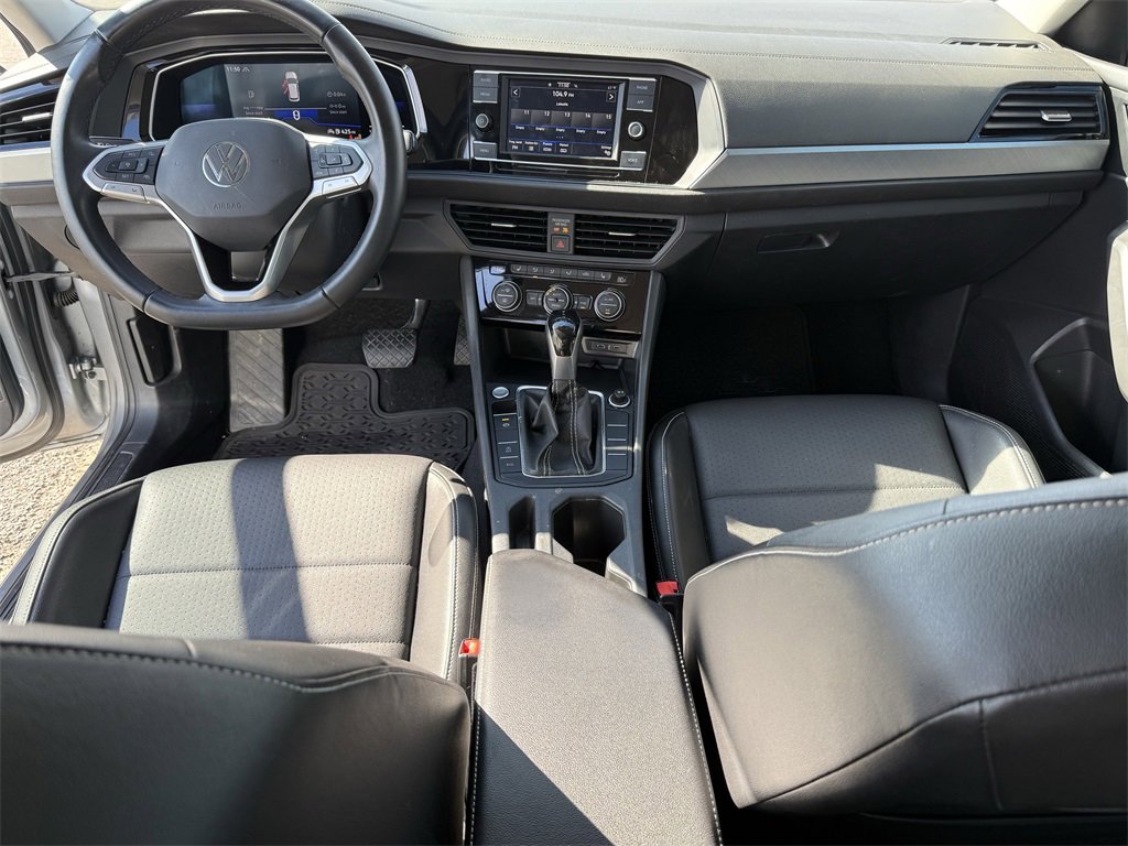 Used 2022 Volkswagen Jetta SE image 25