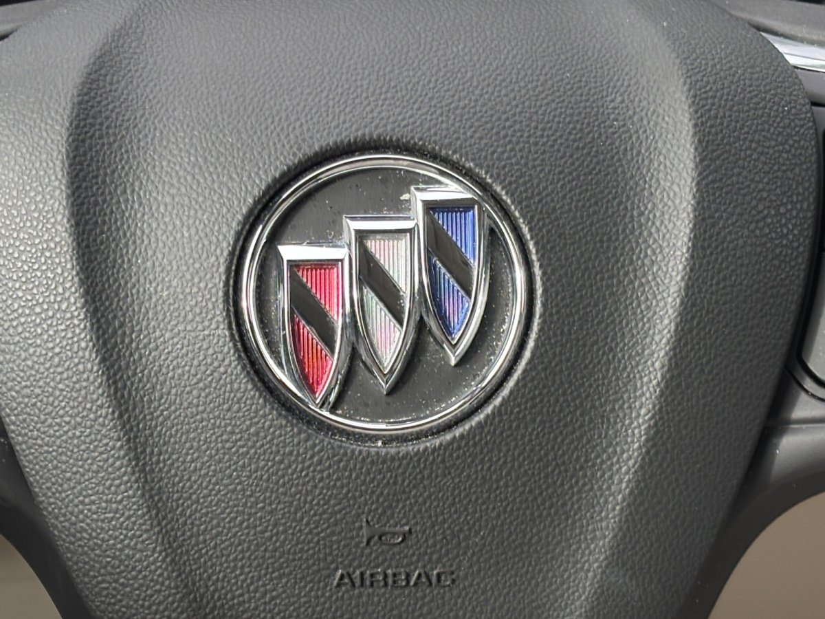 Used 2021 Buick Envision Avenir w/ Technology Package II image 12