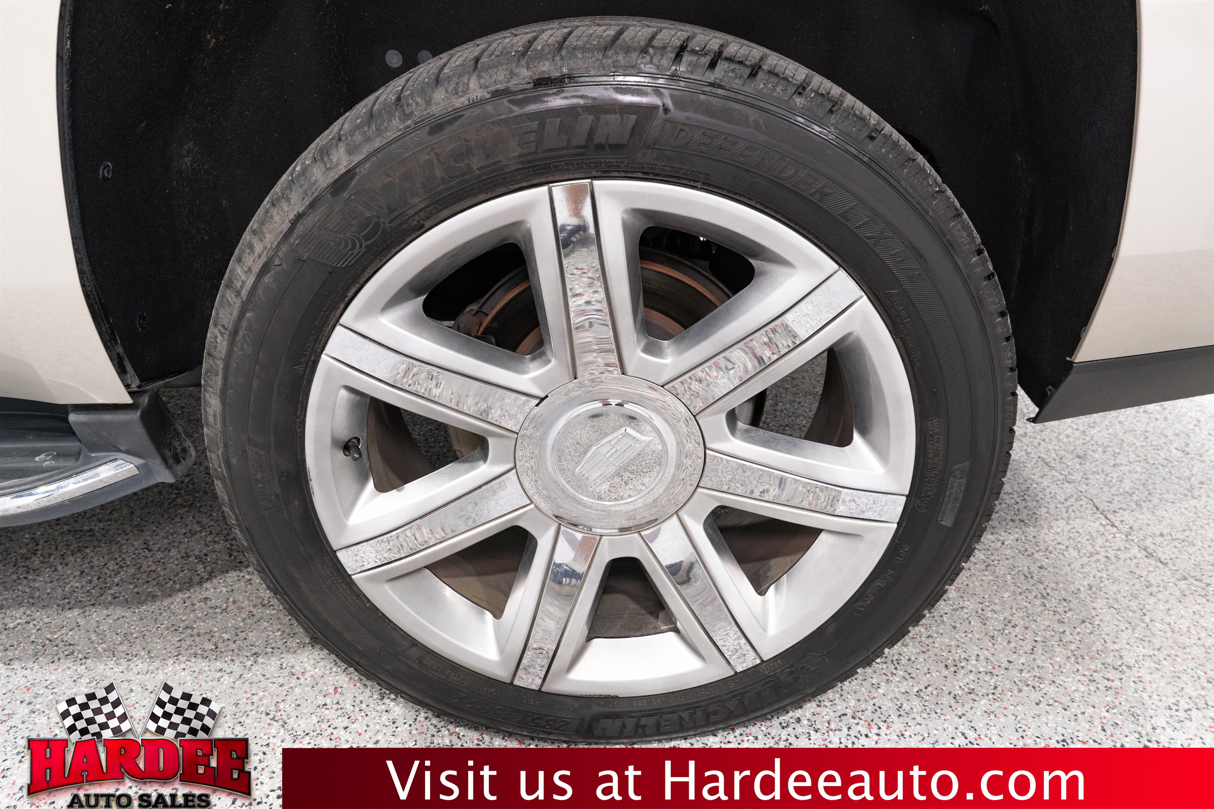 Used 2016 Cadillac Escalade Luxury RWD image 10
