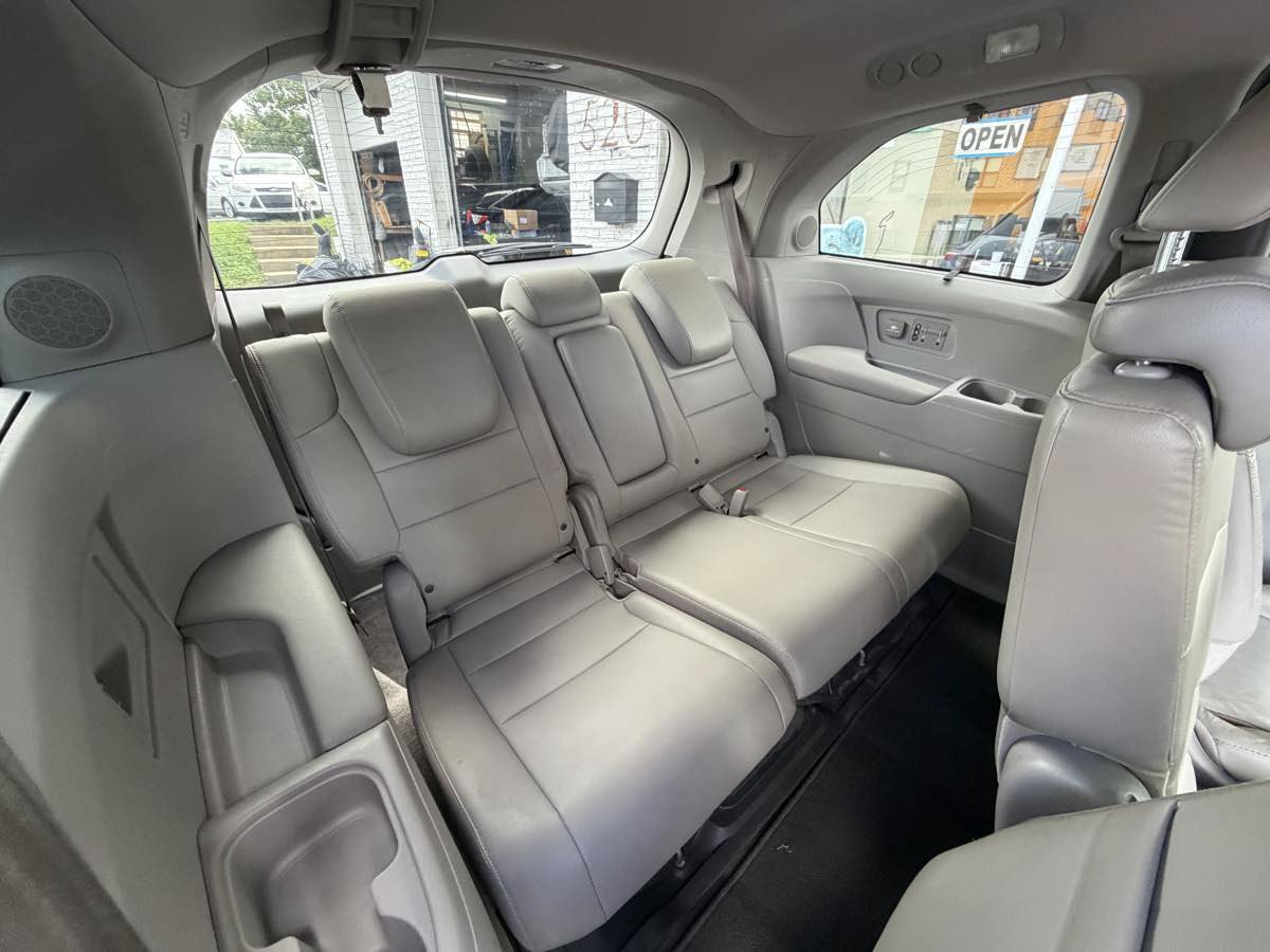 Used 2011 Honda Odyssey Touring image 22