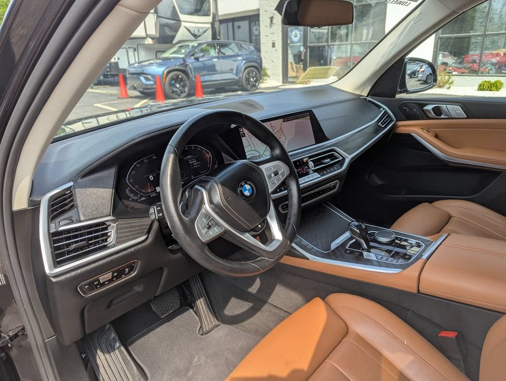 Used 2022 BMW X7 xDrive40i w/ Luxury Seating Package AWD/4WD image 14
