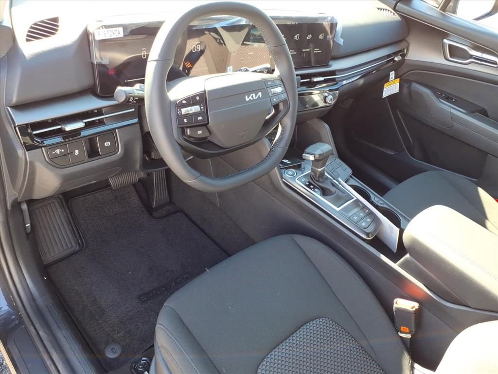 New 2026 Kia Sportage LX image 11