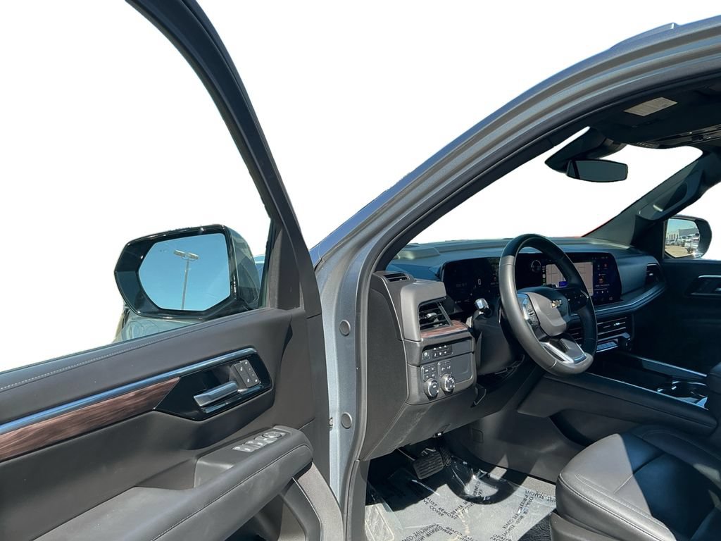 Used 2025 Chevrolet Tahoe LT AWD/4WD image 24