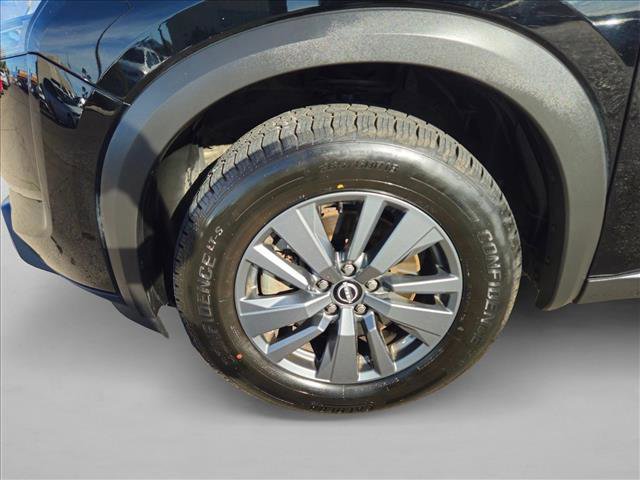 Used 2024 Nissan Pathfinder SV image 21