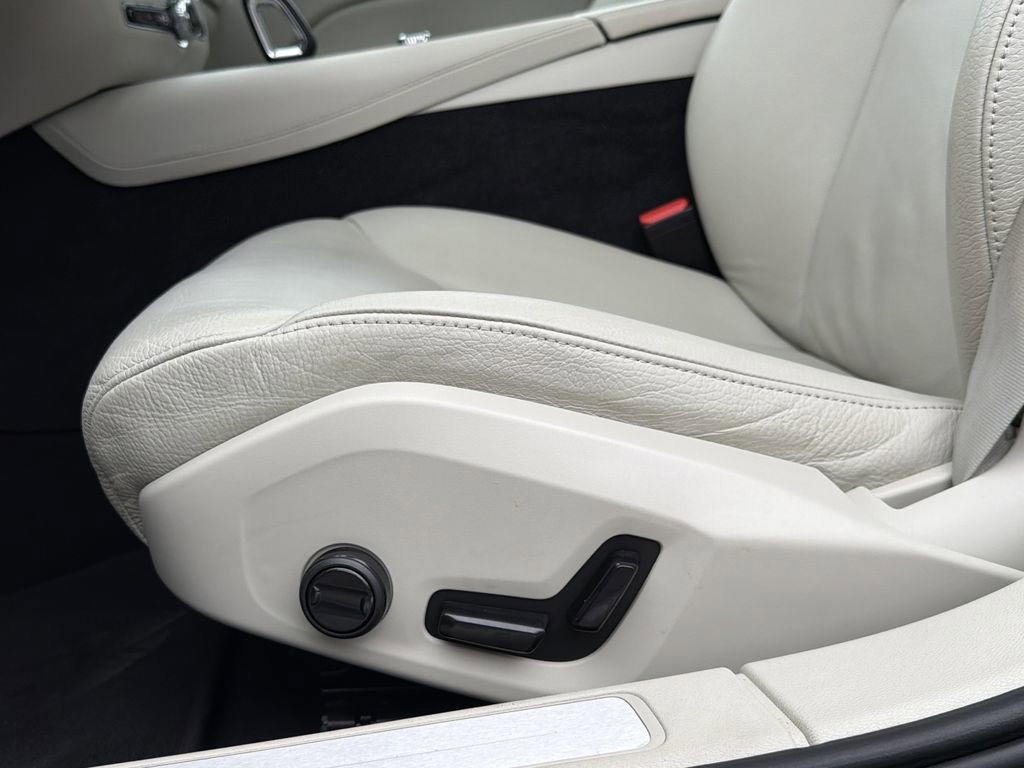 Used 2023 Volvo S60 T8 Plus image 23