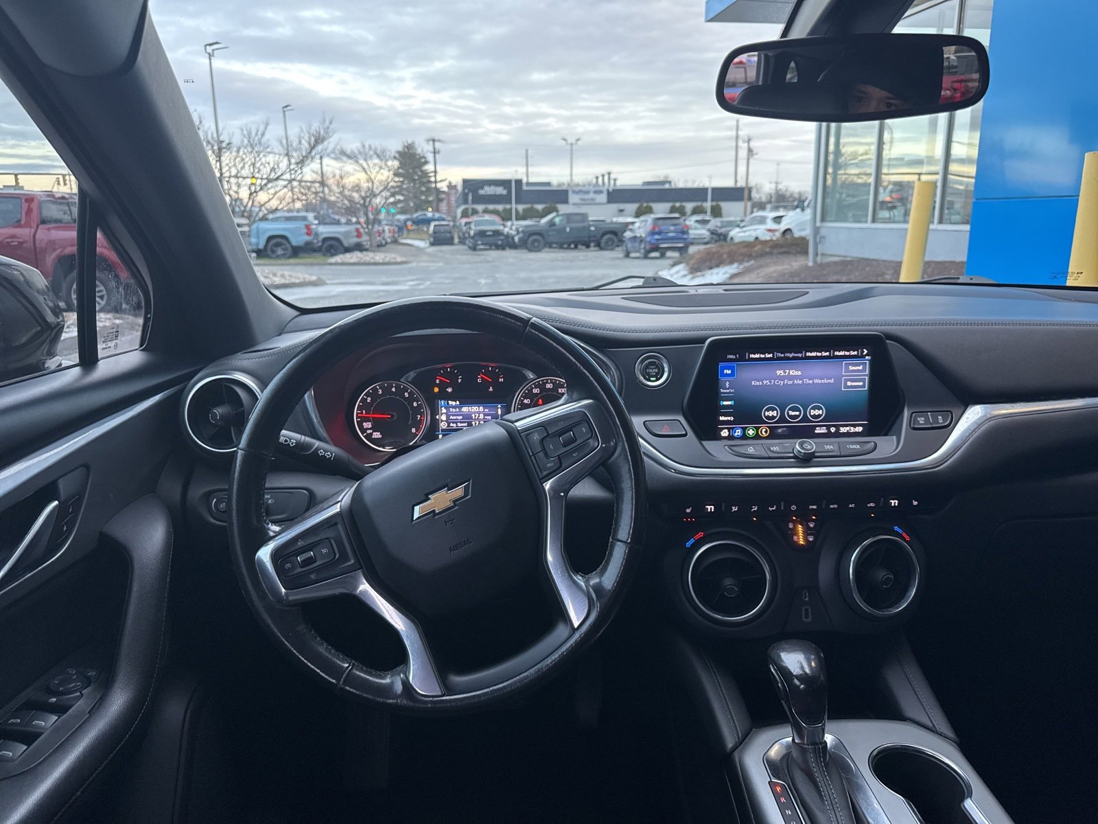 Used 2019 Chevrolet Blazer LT w/ Sun and Wheels Package image 2