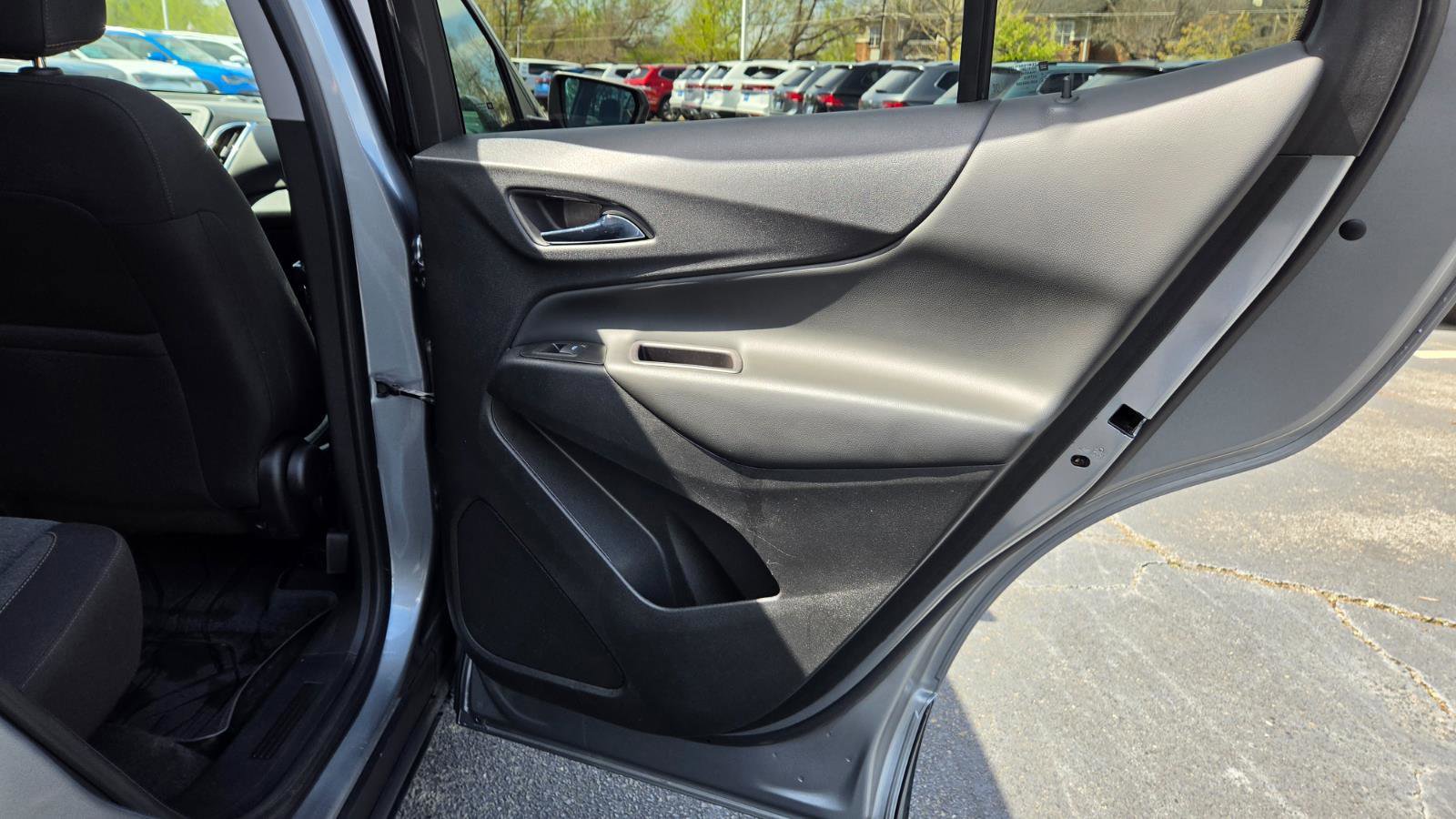 Used 2023 Chevrolet Equinox LT image 40