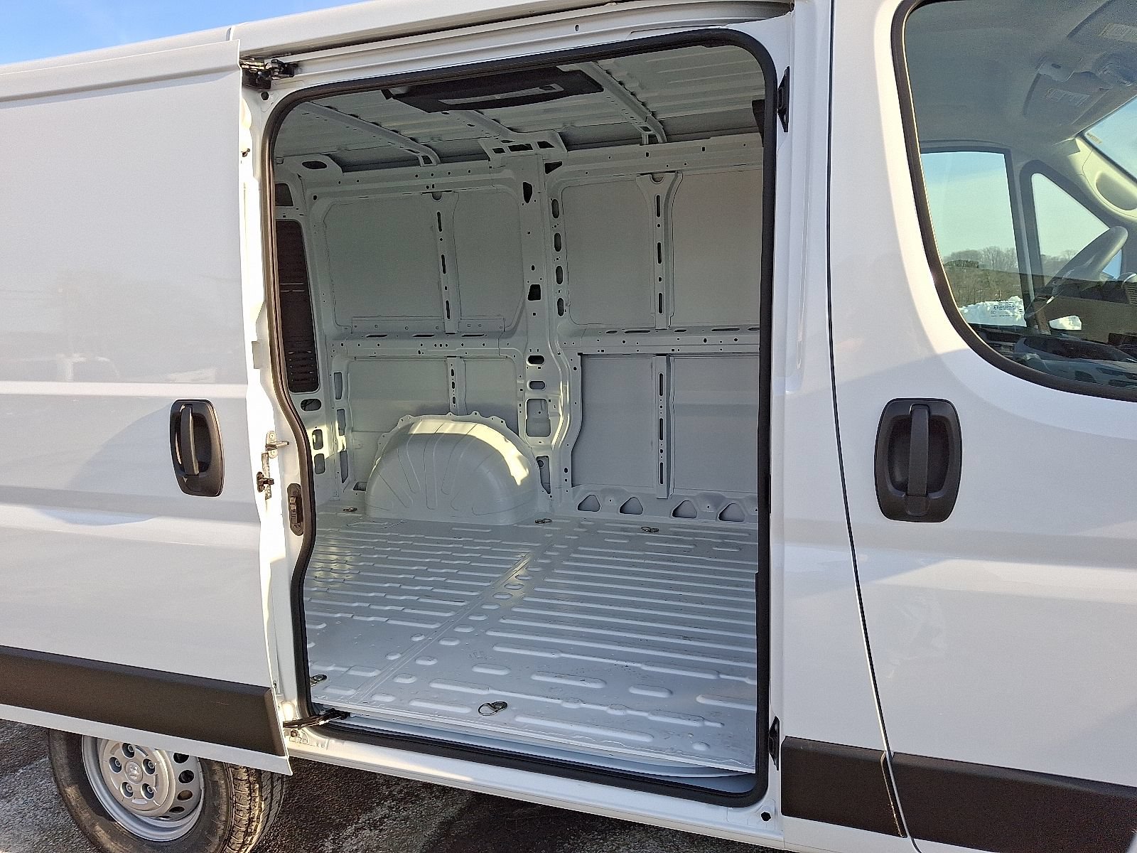 New 2025 RAM ProMaster 1500 w/ Safety Group FWD image 6