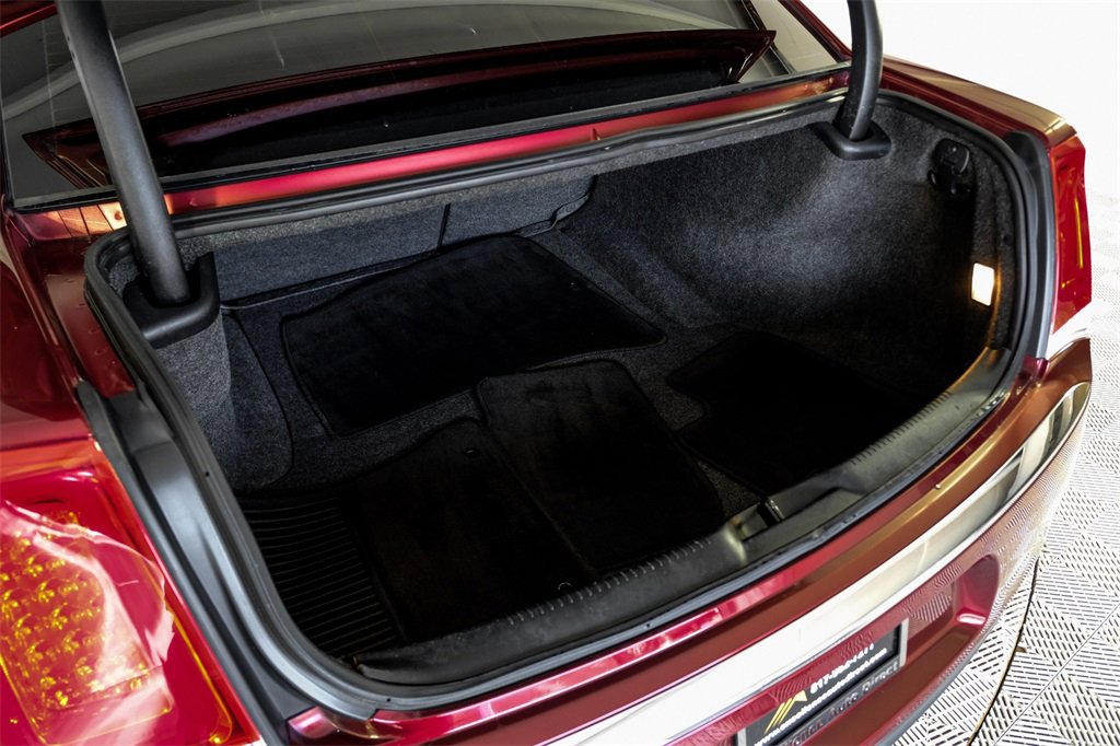 Used 2018 Chrysler 300 Touring L image 53