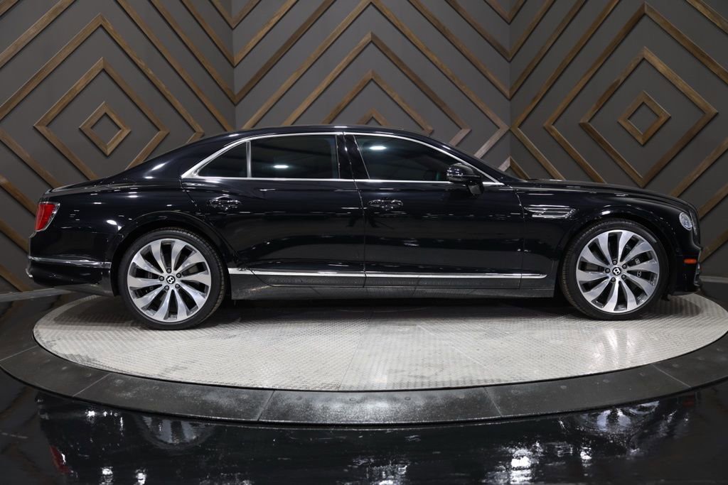 Used 2020 Bentley Flying Spur W12 image 55