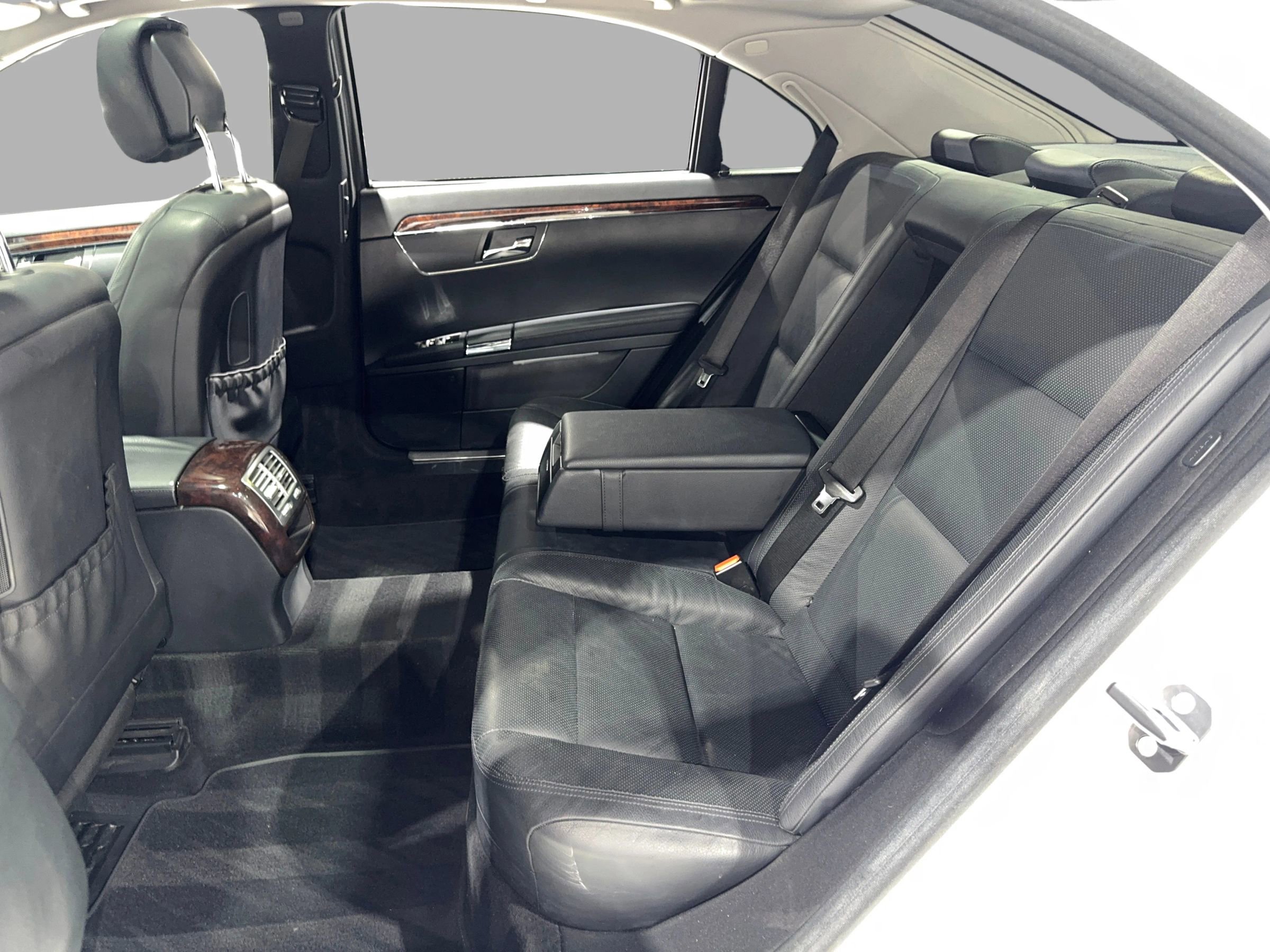 Used 2013 Mercedes-Benz S 550 image 17