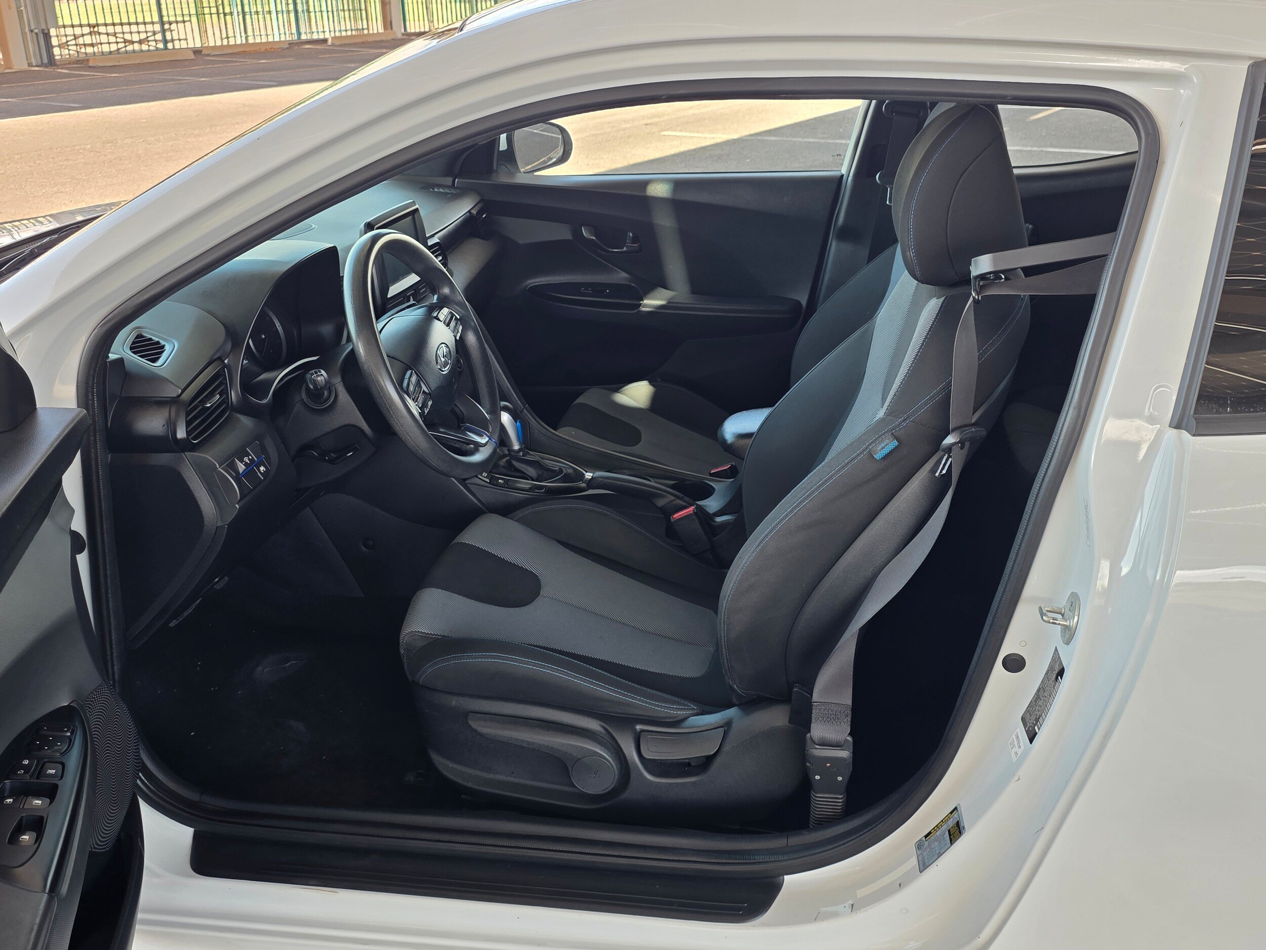 Used 2019 Hyundai Veloster 2.0 FWD image 13