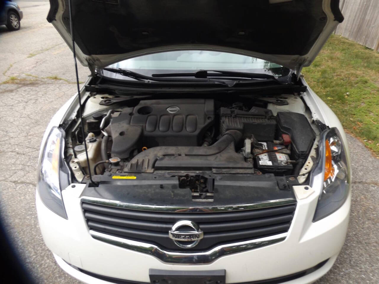 Used 2008 Nissan Altima 2.5 S w/ Emergency Aid Pkg FWD image 12