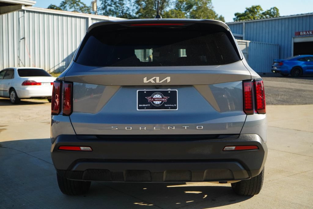 Used 2022 Kia Sorento LX FWD image 19