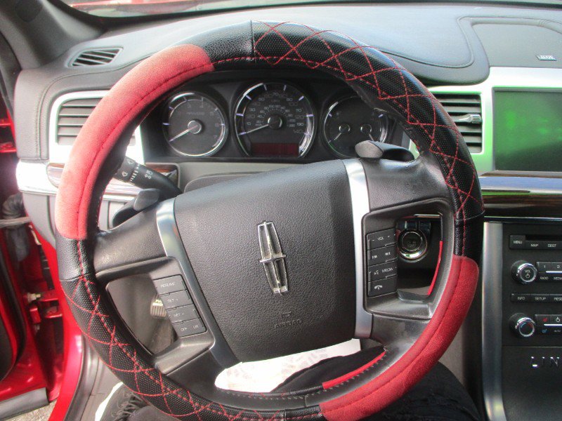 Used 2010 Lincoln MKS AWD image 13