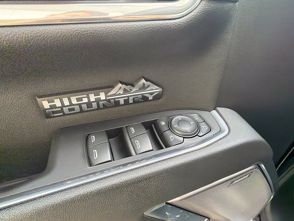 Used 2023 Chevrolet Silverado 1500 High Country RWD image 7