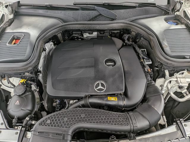 Used 2021 Mercedes-Benz GLC 300 4MATIC image 28