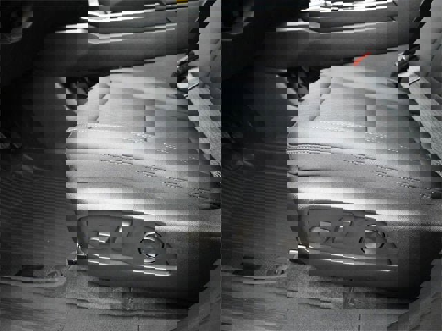 New 2026 Chevrolet Equinox LT image 18