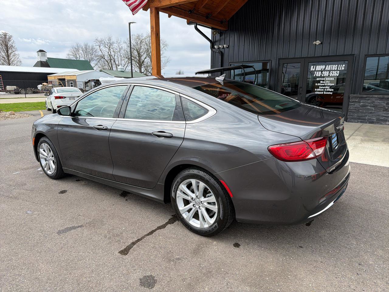 Used 2017 Chrysler 200 Limited Platinum image 6