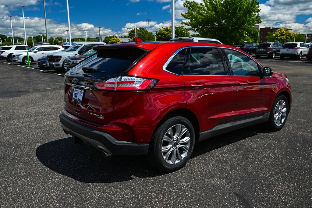 Certified 2019 Ford Edge Titanium w/ Equipment Group 301A AWD/4WD image 5