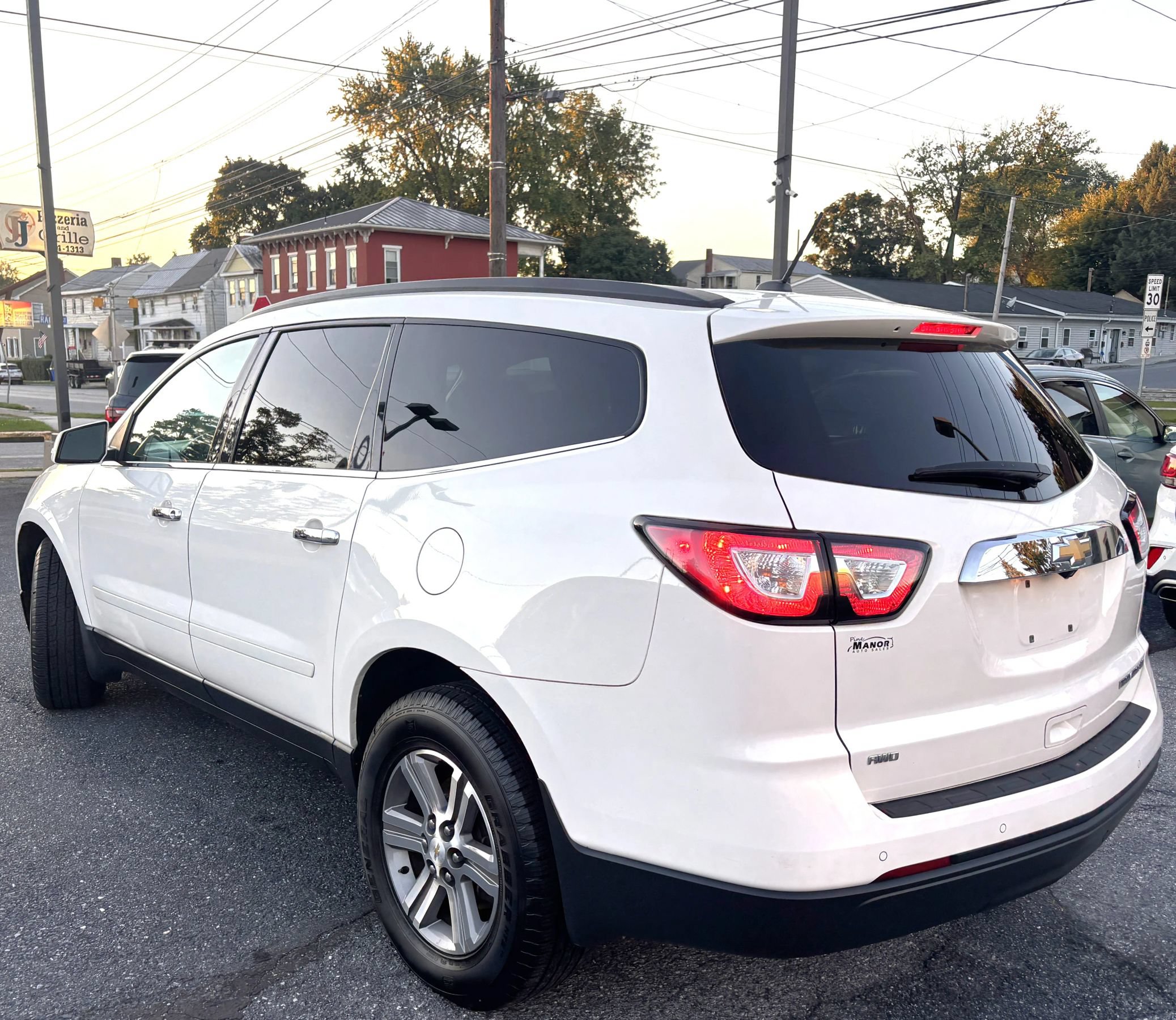 Used 2015 Chevrolet Traverse LT AWD/4WD image 4