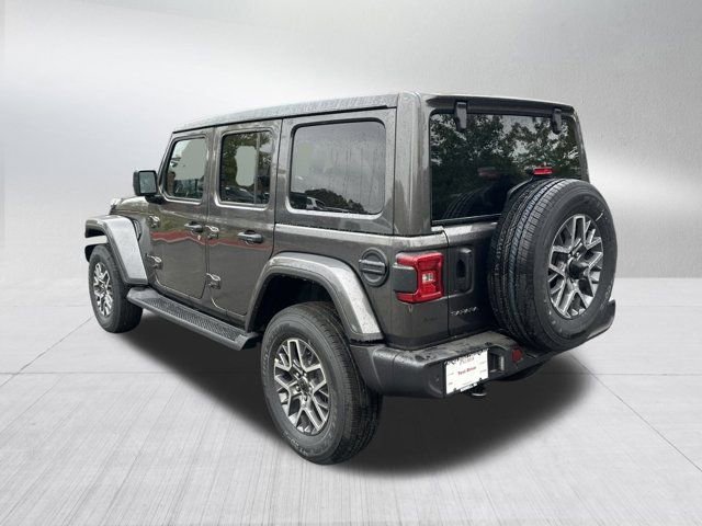 New 2026 Jeep Wrangler Sahara image 7