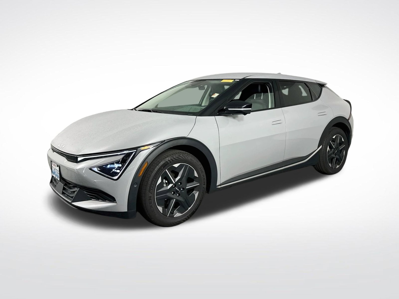 Used 2025 Kia EV6 Light w/ Light LR Technology Package RWD image 4