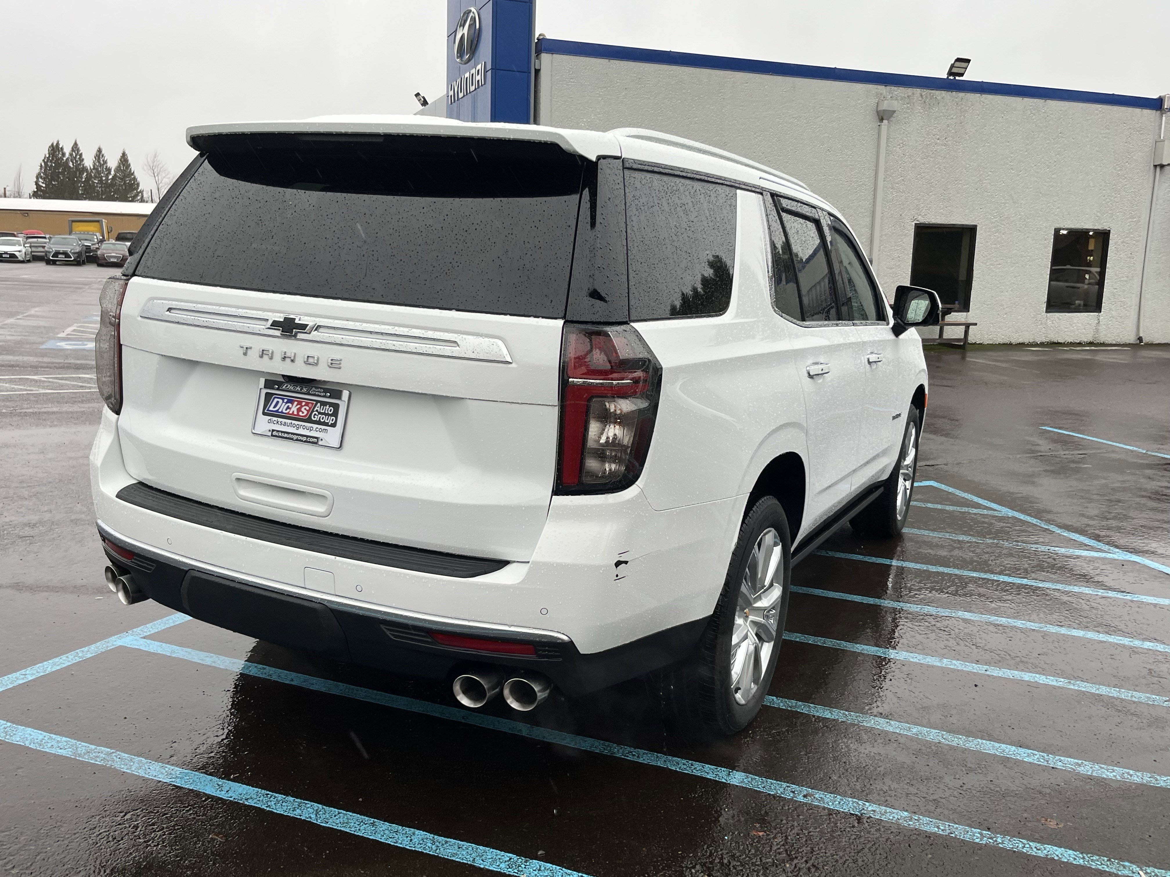 Used 2024 Chevrolet Tahoe High Country w/ Premium Package image 5
