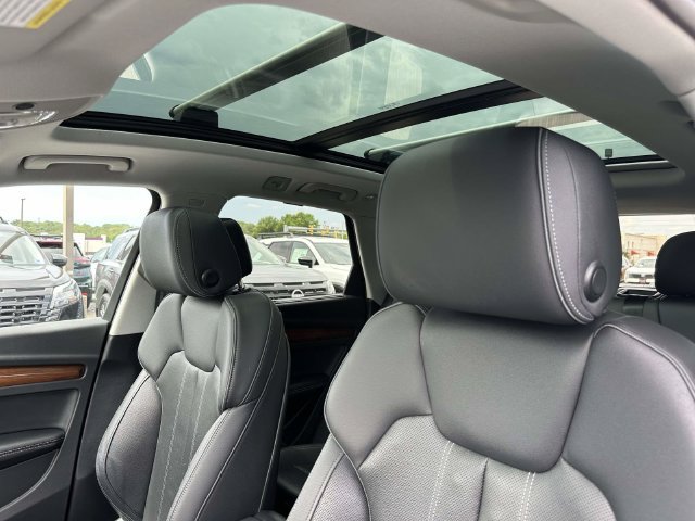 Used 2022 Audi Q5 2.0T Prestige AWD/4WD image 17