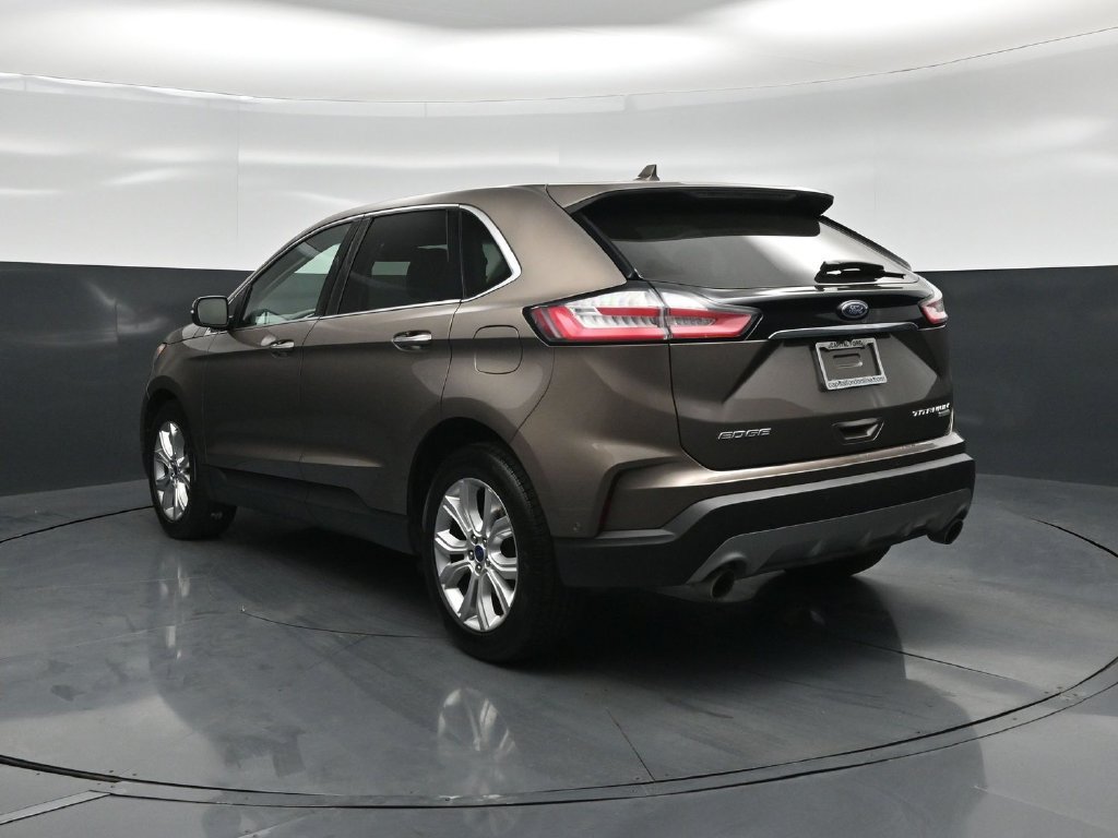 Certified 2019 Ford Edge Titanium w/ Equipment Group 301A FWD image 7