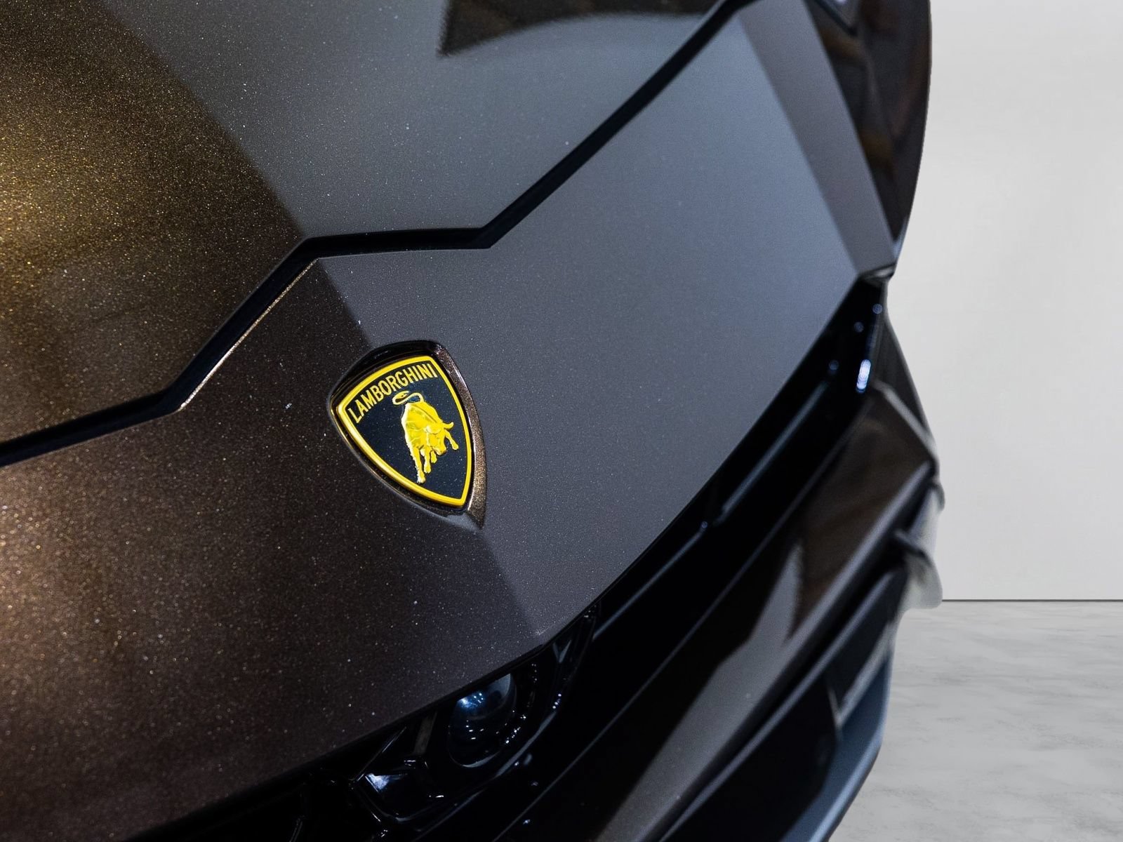 Used 2021 Lamborghini Urus AWD/4WD image 16