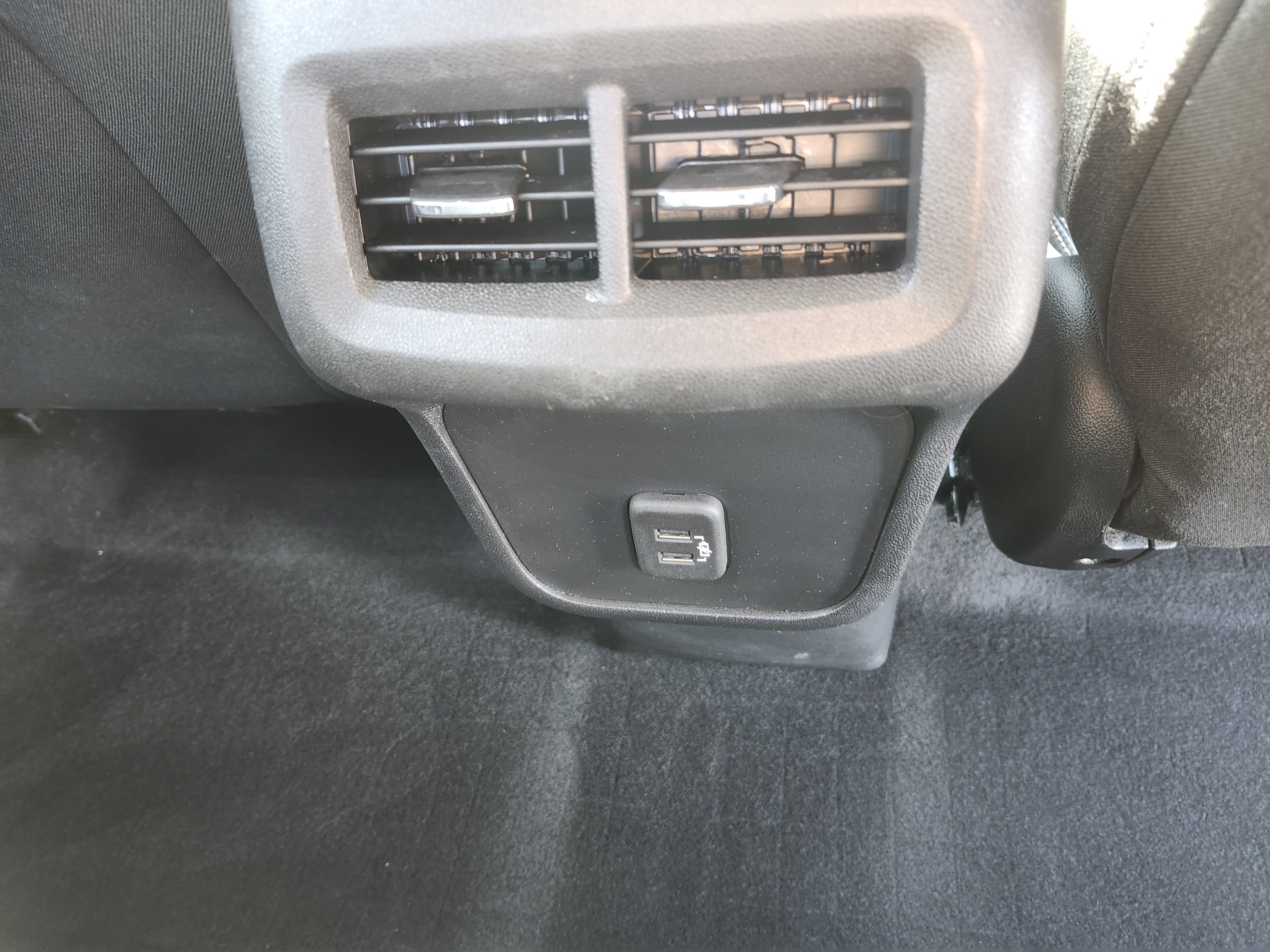 Used 2021 Chevrolet Equinox LT FWD image 22