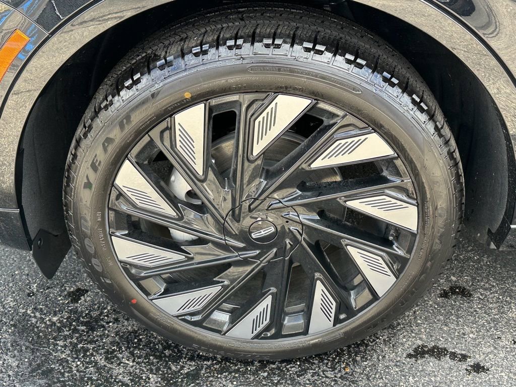 New 2026 Lincoln Nautilus Reserve w/ Jet Appearance Package AWD/4WD image 5