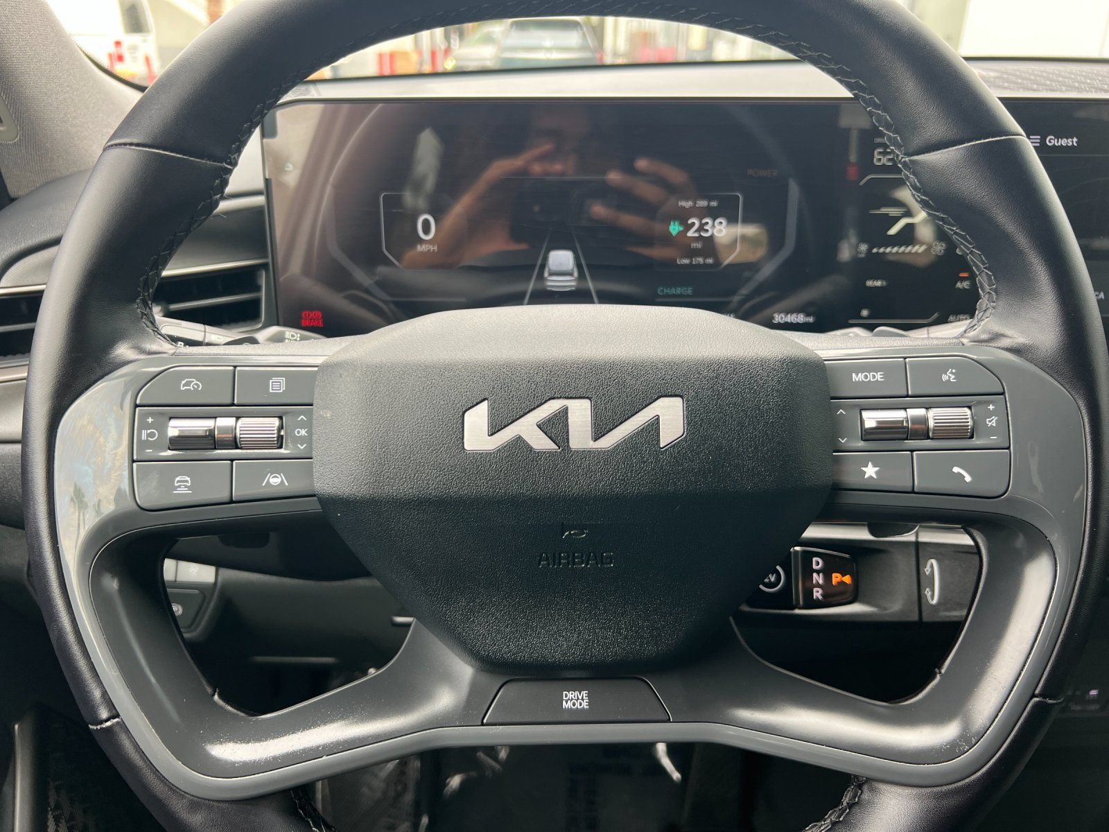 Certified 2024 Kia EV9 Light Long Range RWD image 24