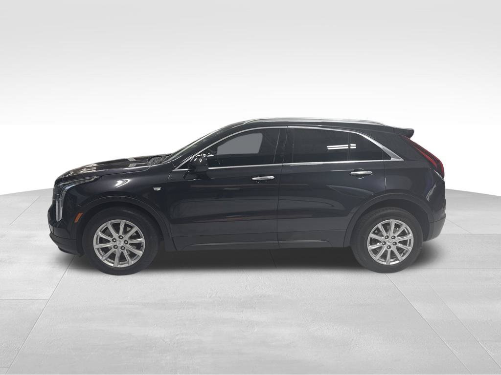 Used 2023 Cadillac XT4 Luxury w/ Cold Weather Package AWD/4WD image 2