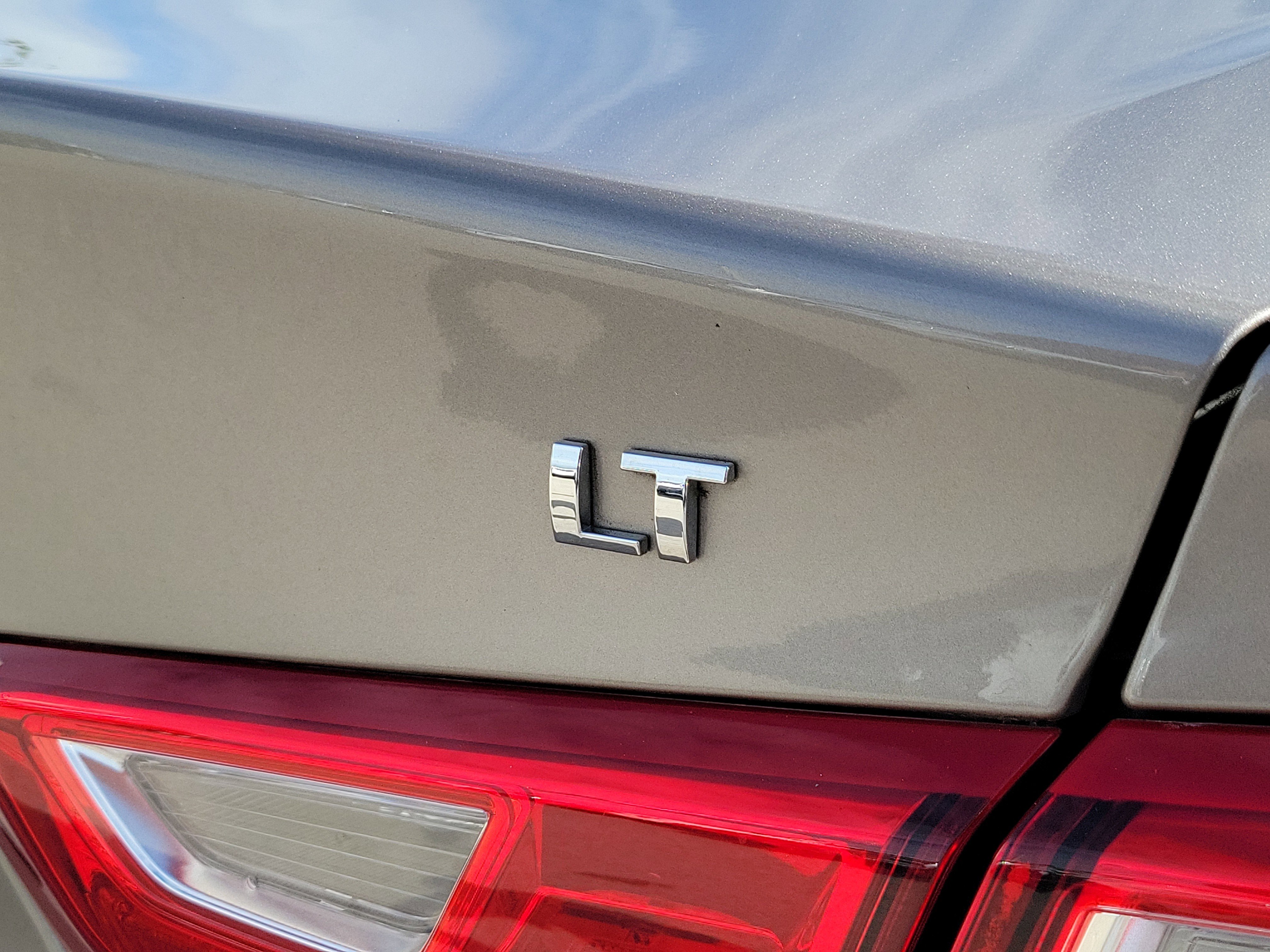 Used 2023 Chevrolet Malibu LT FWD image 11