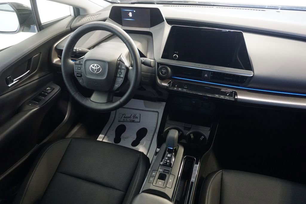 Used 2024 Toyota Prius XLE AWD/4WD image 28